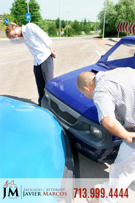 Accidente de coche | Abogado Javier Marcos | 713.999.4444