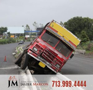 Abogado de accidentes de camiones | Abogado Javier Marcos | 713.999.4444