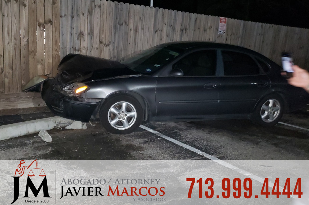 Uso del celular causa accidentes | Abogado Javier Marcos | 713.999.4444