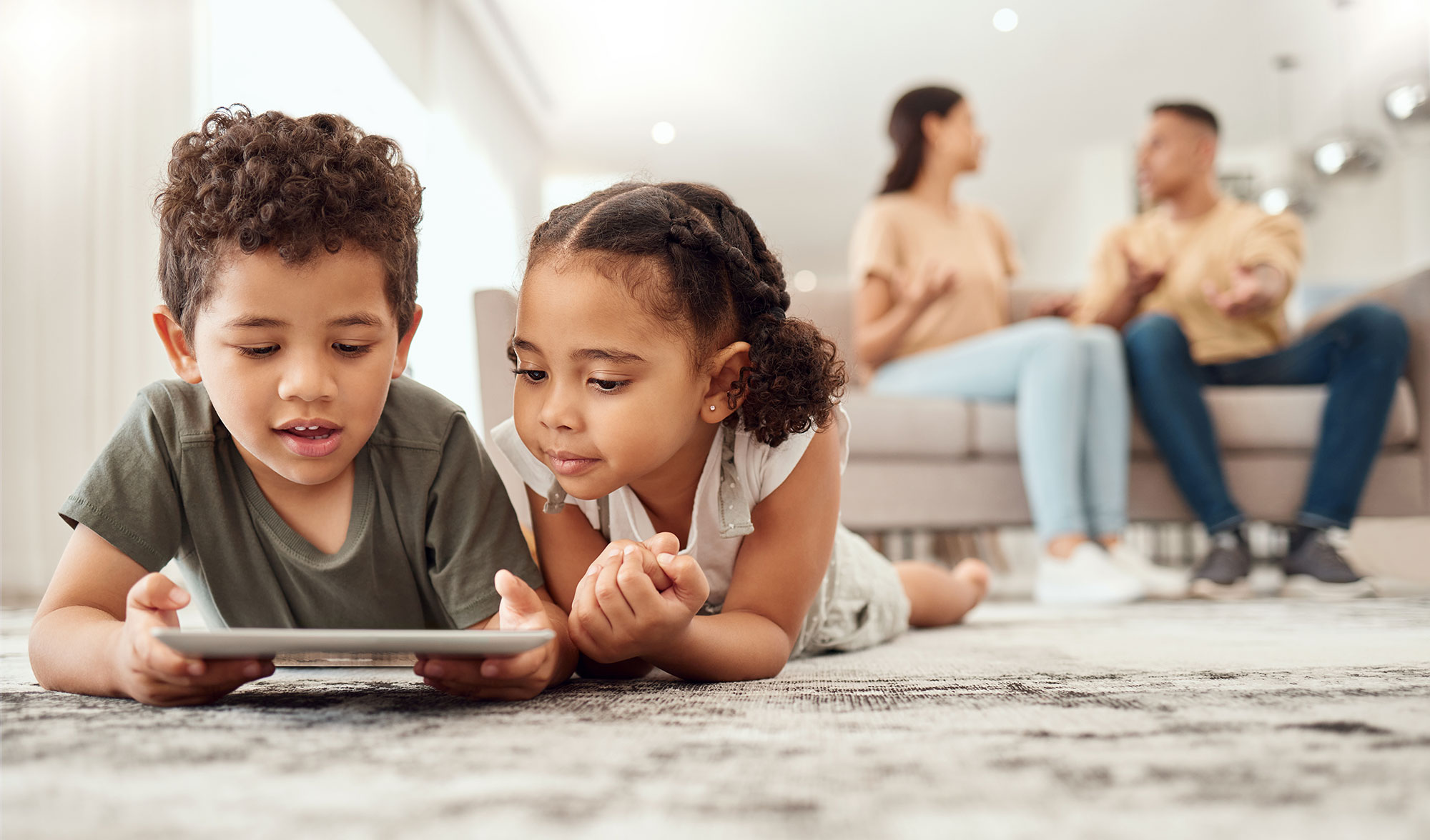 La Tormenta Legal en Crecimiento: Roblox Enfrenta Litigación Creciente Sobre Seguridad Infantil y Comportamiento Depredador